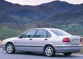 volvo-S40-2000